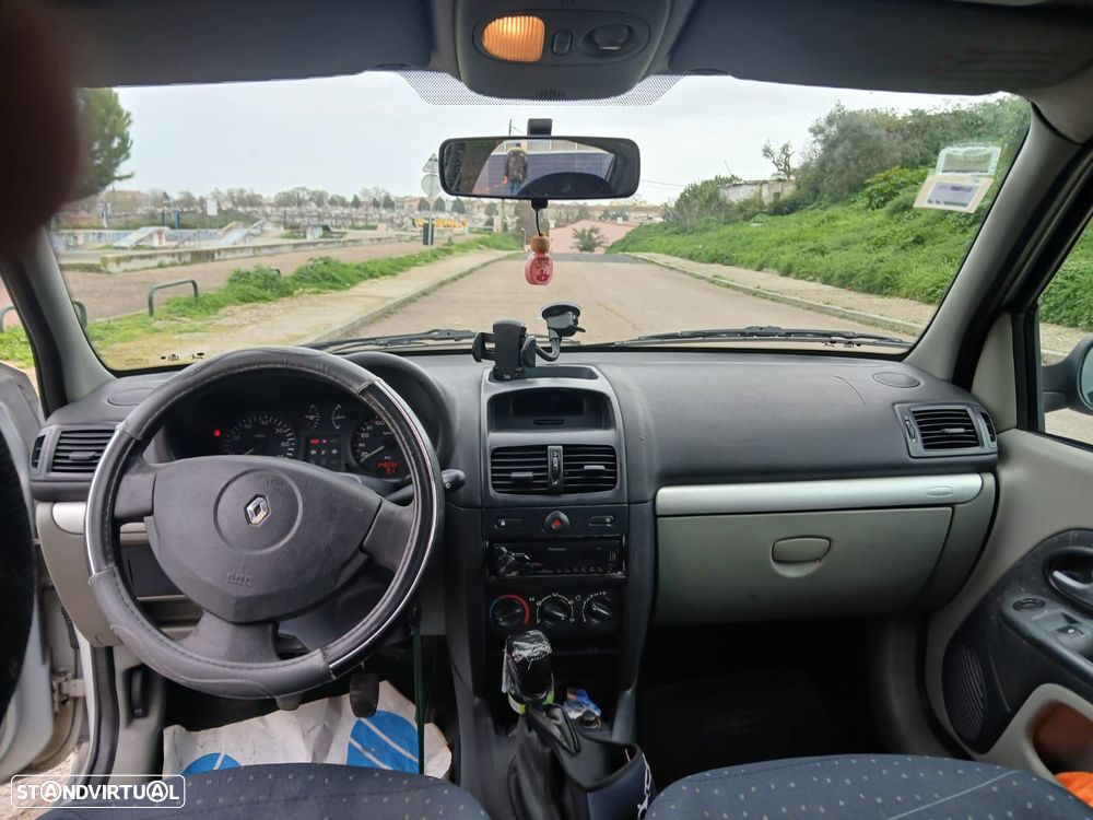 Renault Clio 1.5 dCi Confort Authentique - 1