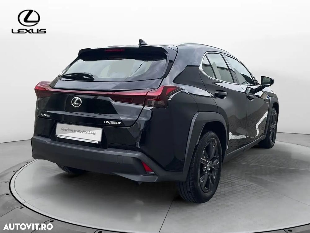 Lexus UX 250h Business Edition - 5