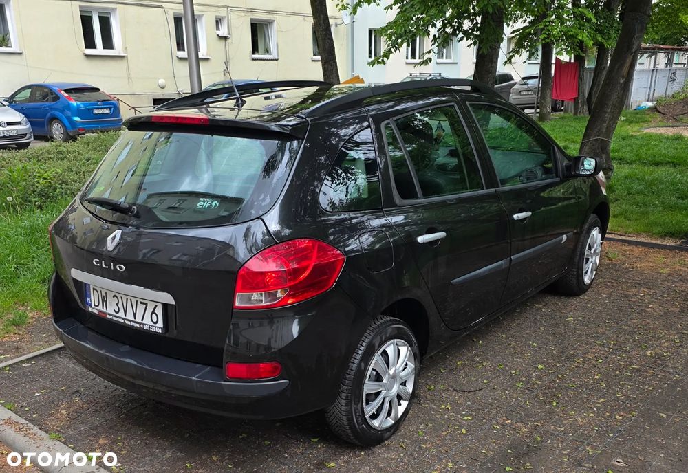 Renault Clio - 2