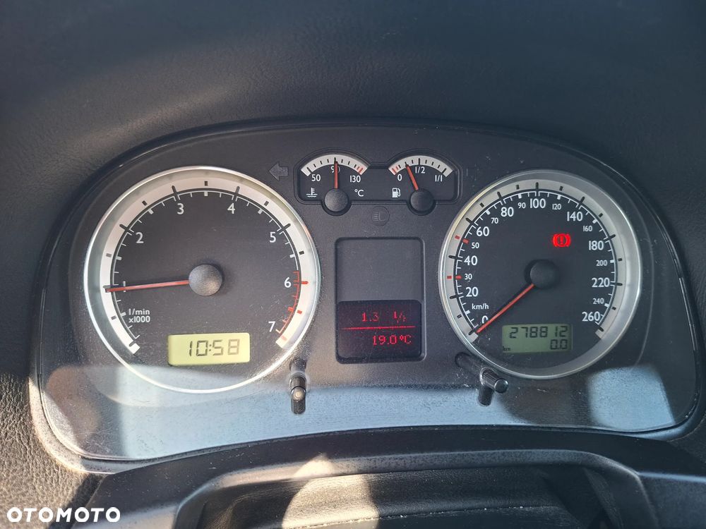 Volkswagen Golf - 28
