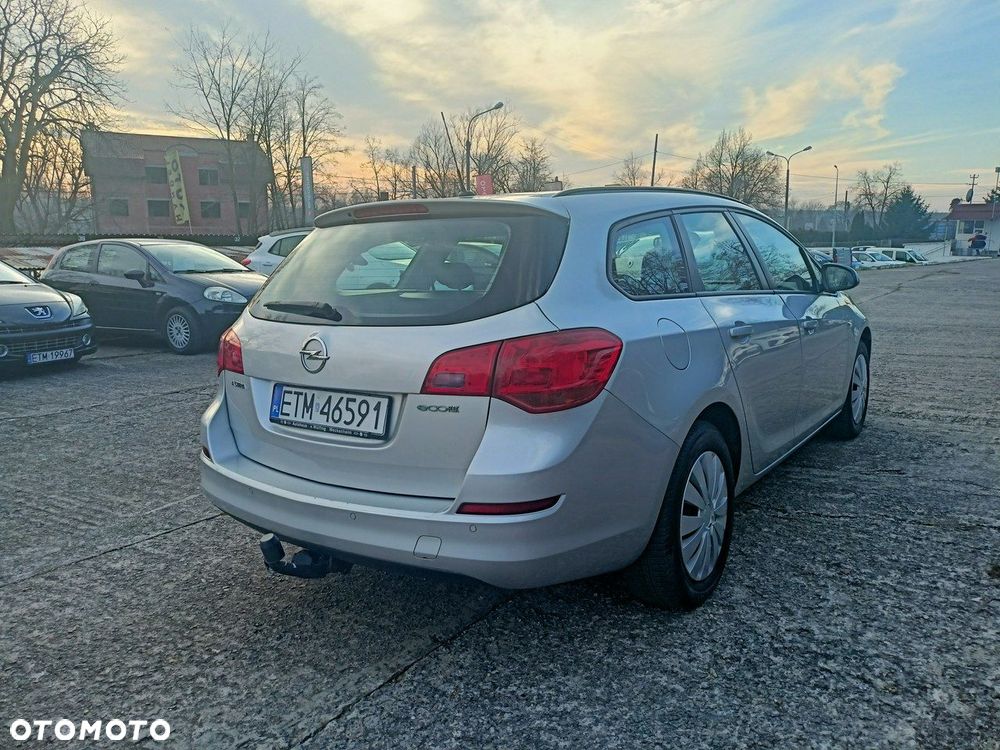 Opel Astra 1.4 ecoFLEX - 11
