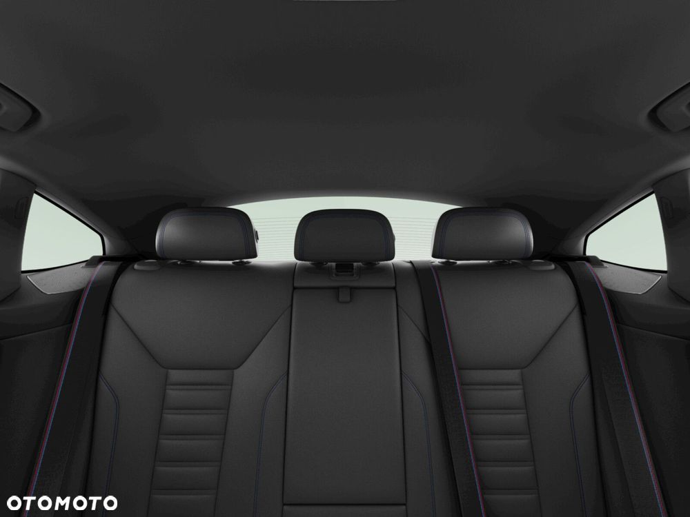 BMW i4 - 11