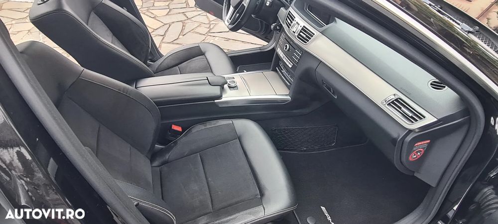 Mercedes-Benz E - 30