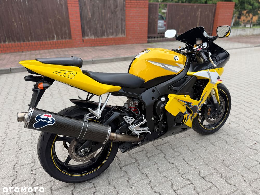 Yamaha R6 - 10