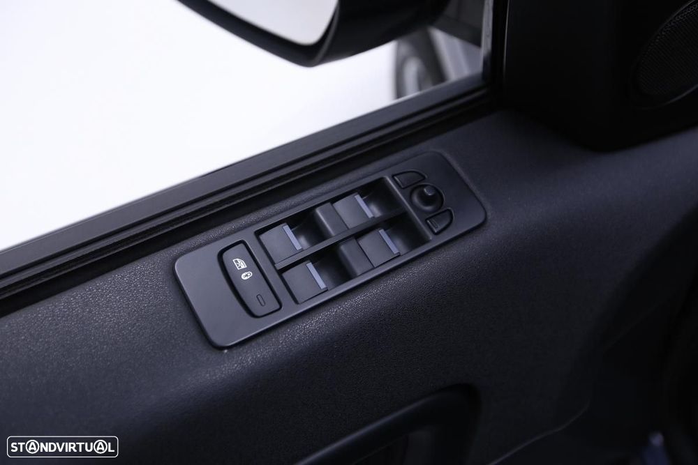 Land Rover Discovery Sport - 13