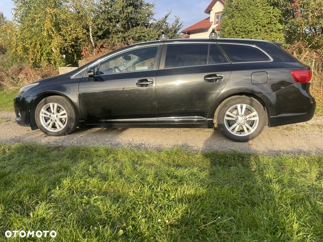 Toyota Avensis 2.0 D-4D Style - 11