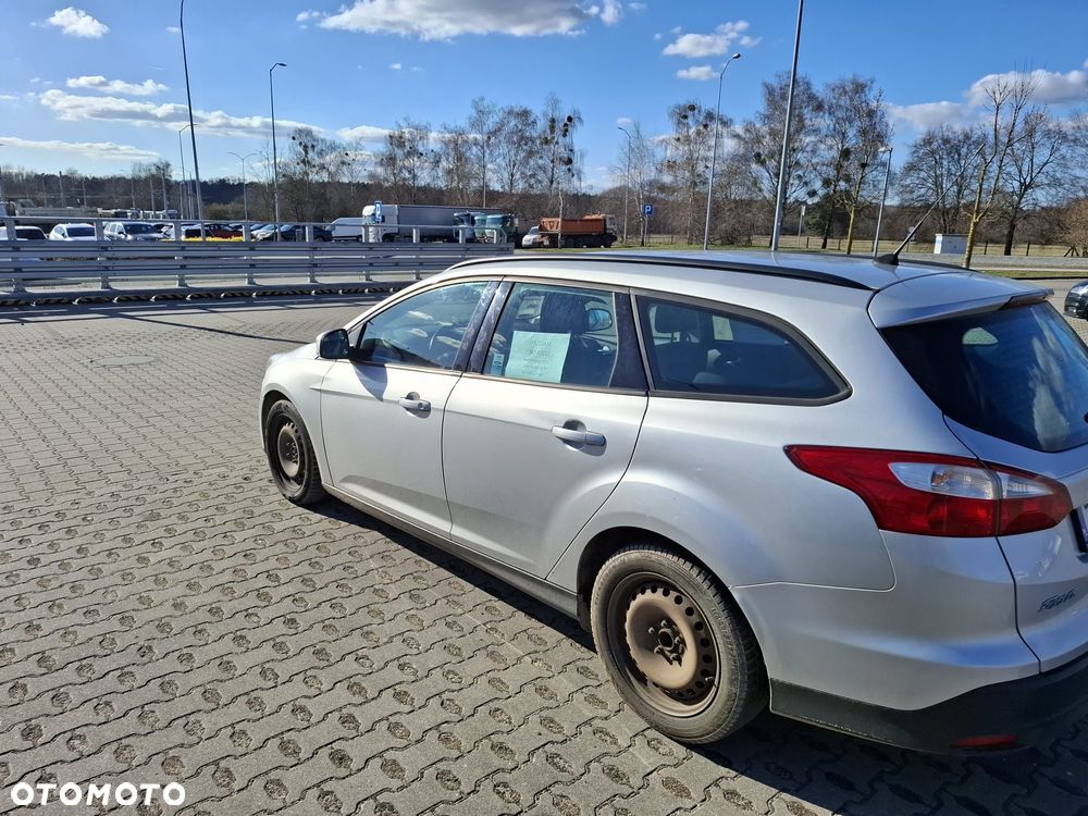 Ford Focus 1.6 TDCi Ambiente Start - 4