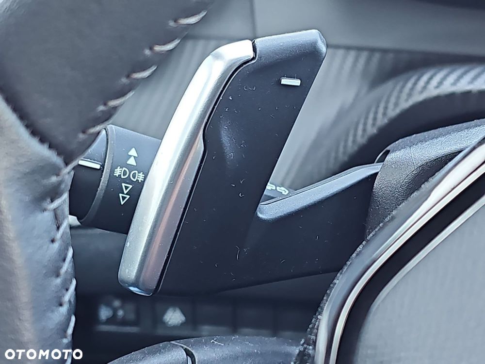 Peugeot 2008 PureTech 130 Allure S&S EAT8 - 21