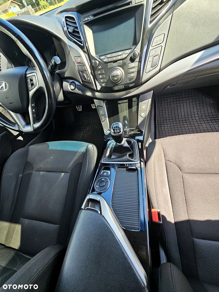 Hyundai i40 Kombi 1.7 CRDi Premium - 29