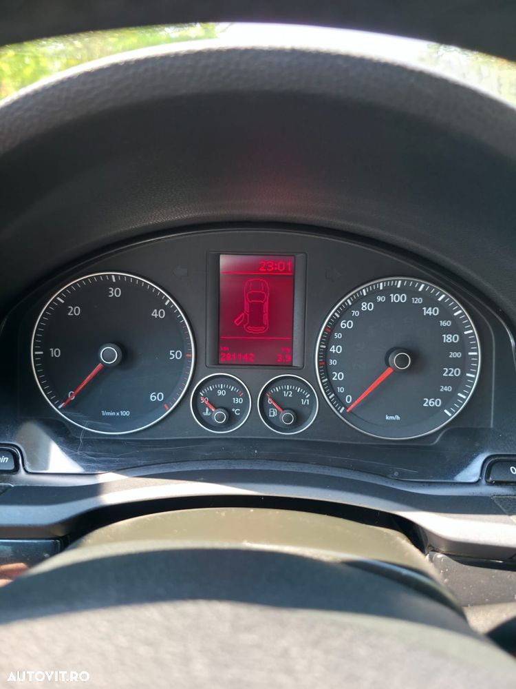 Volkswagen Golf - 21