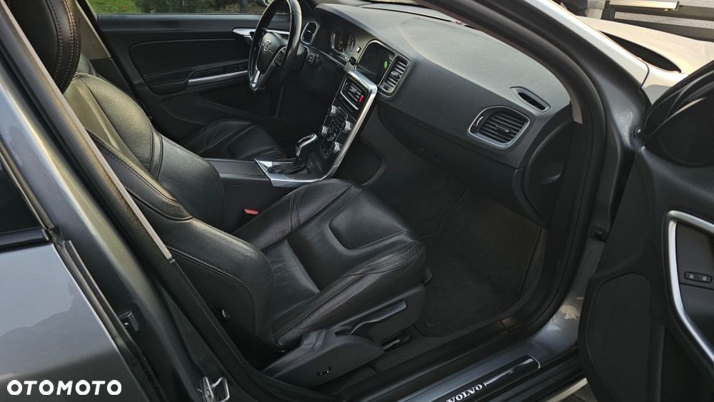 Volvo V60 D4 AWD Drive-E Summum - 26