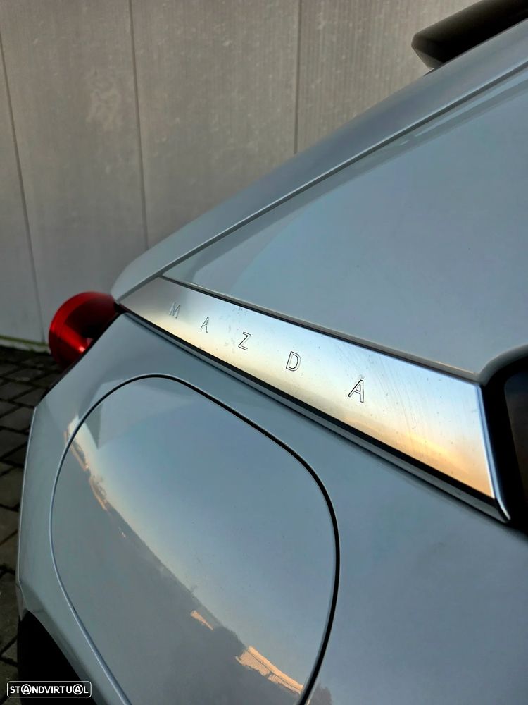 Mazda MX-30 e-SKYACTIV EXCLUSIVE-LINE - 4