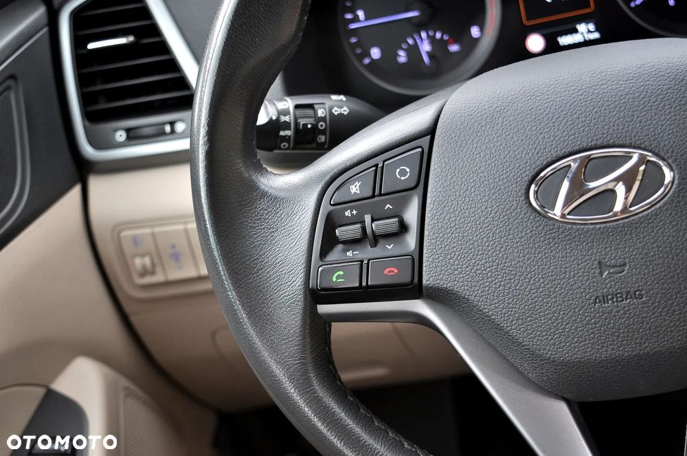 Hyundai Tucson 1.7 CRDI BlueDrive Style 2WD - 33