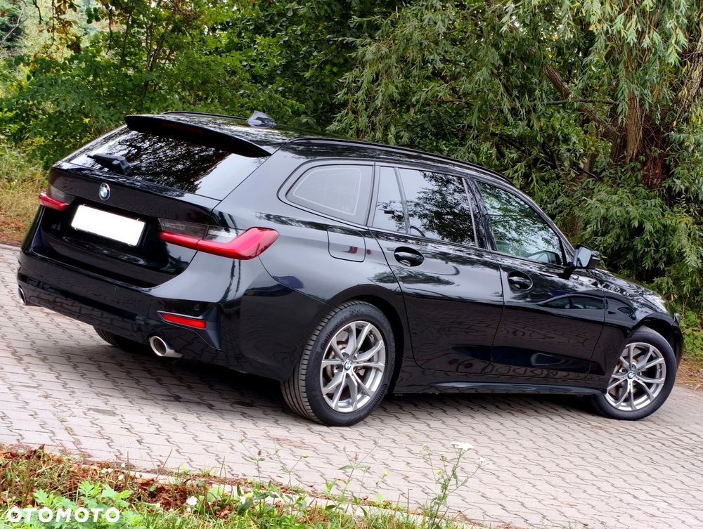 BMW Seria 3 330e Luxury Line sport - 4