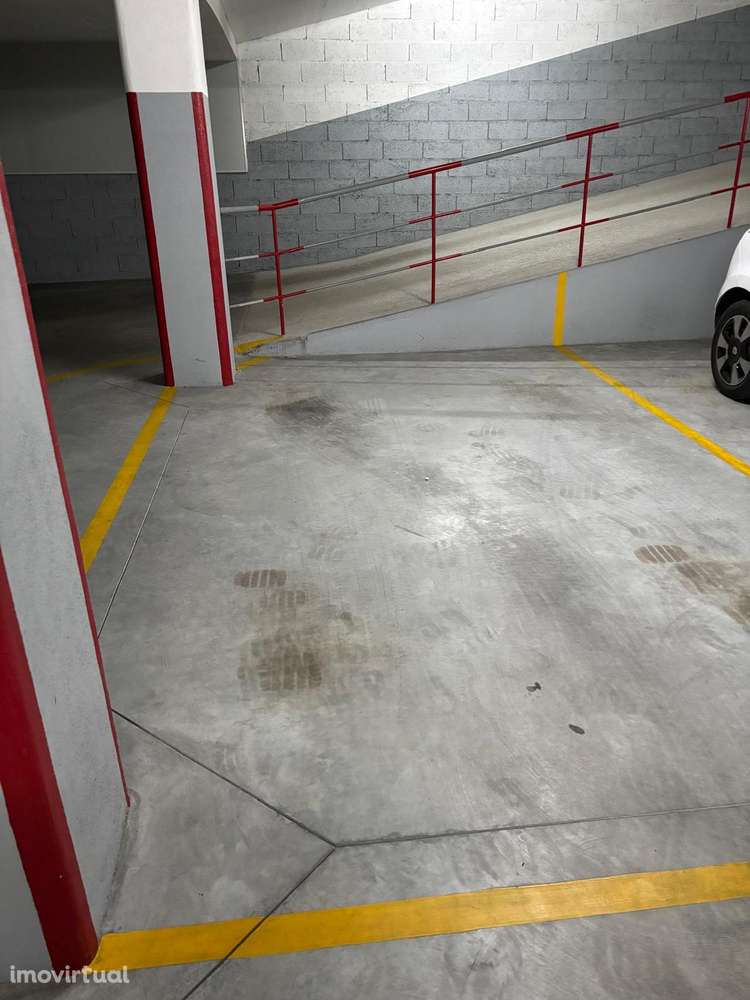Lugar de Garagem Porto  Rua da  Boavista   * Prédio Novo - Grande imagem: 2/7