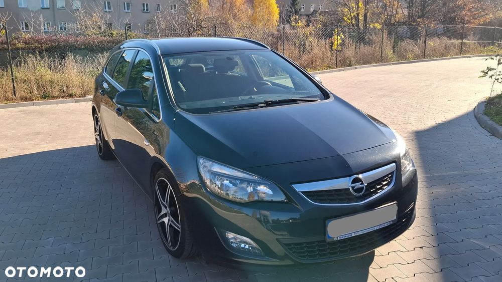 Opel Astra 1.6 Turbo 150 Jahre - 2