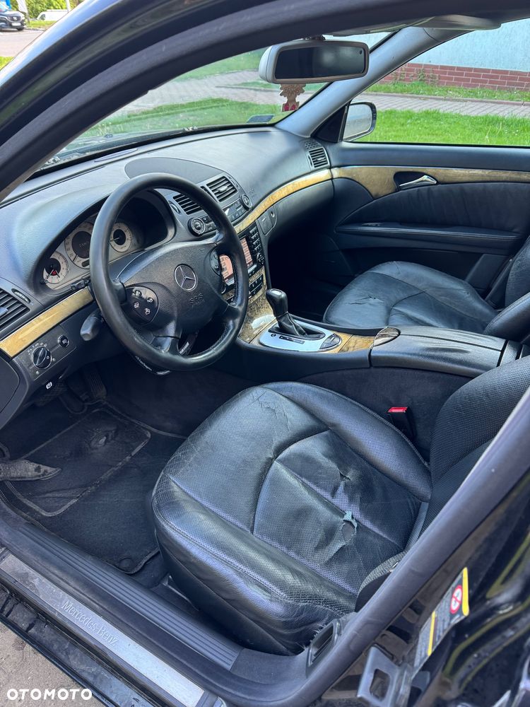 Mercedes-Benz Klasa E 320 CDI T Avantgarde - 24