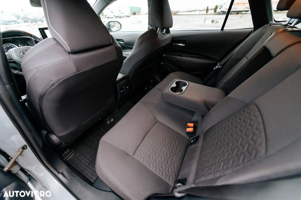 Toyota Corolla 1.8 Hybrid Comfort - 9