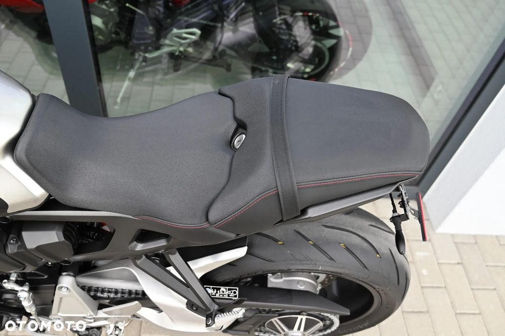 Honda CB - 32