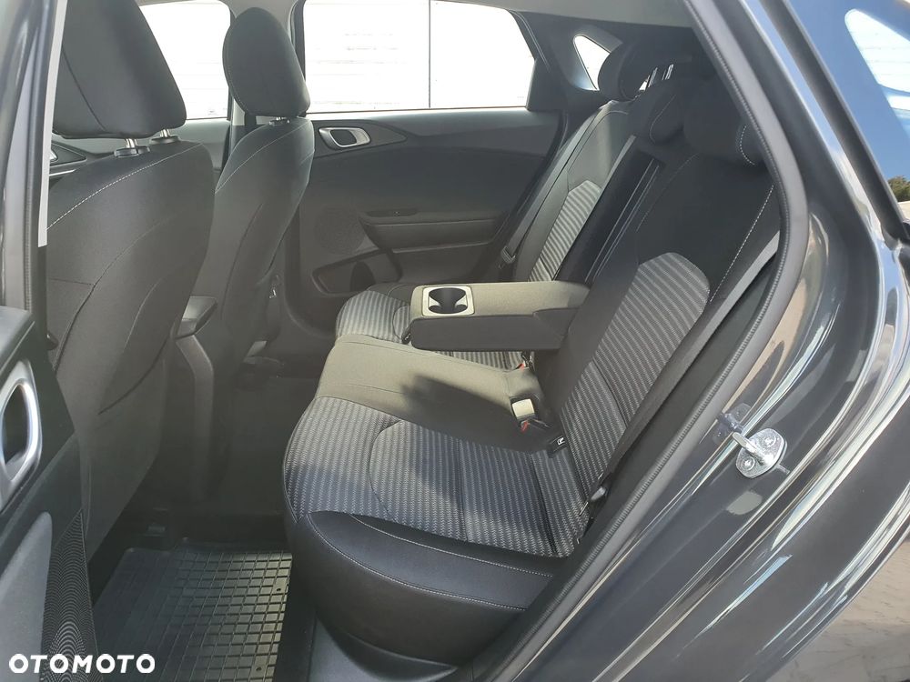 Kia Ceed 1.5 T-GDI M - 25