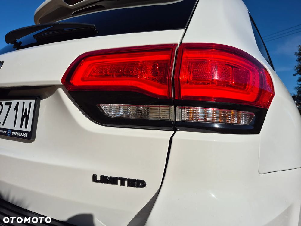 Jeep Grand Cherokee - 34
