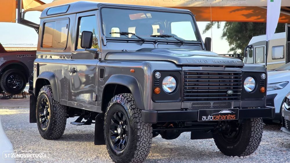 Land Rover Defender 90 SW 2.2 CRD E - 9
