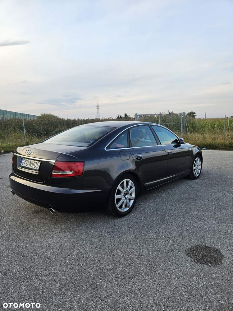 Audi A6 Limousine 2.4 - 3