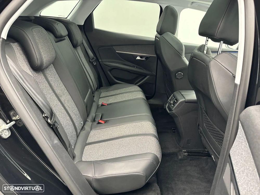 Peugeot 3008 1.2 PureTech Allure EAT8 - 14