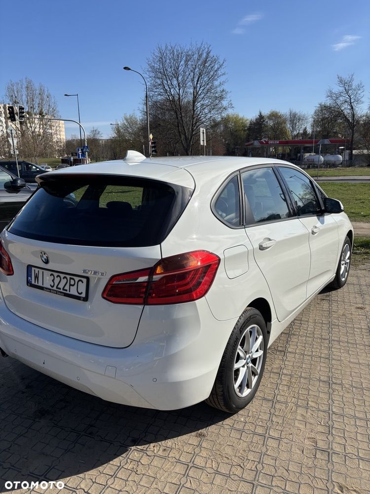 BMW Seria 2 216d - 6