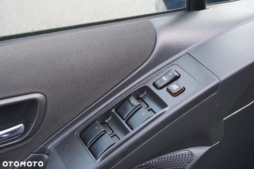 Toyota Corolla Verso 2.0 D-4D Sol 7os - 19