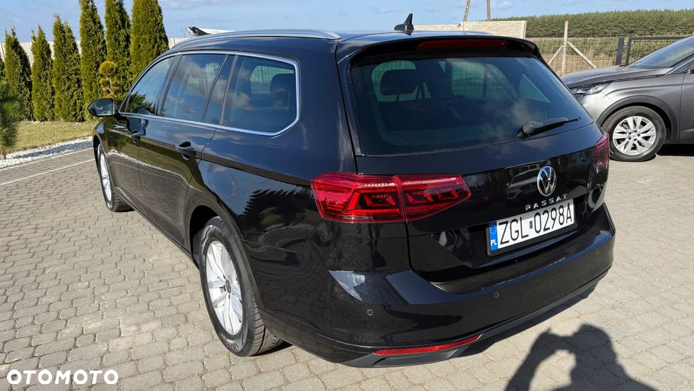 Volkswagen Passat 2.0 TDI SCR DSG Business - 8