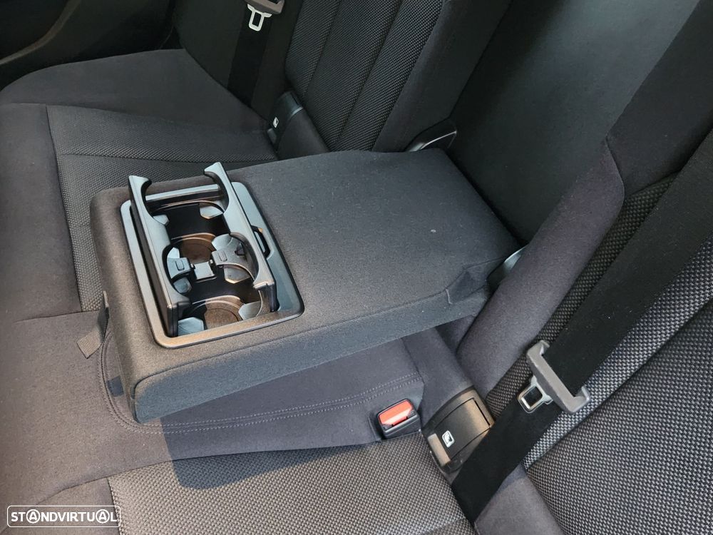 BMW 318 d Touring - 38