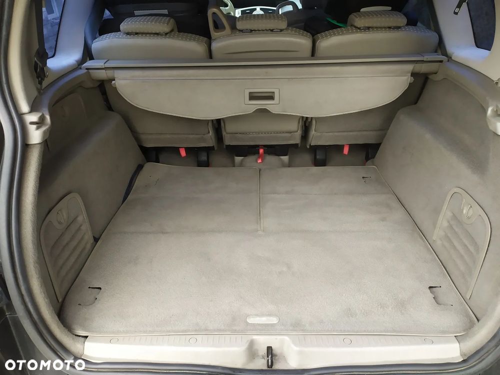 Renault Grand Scenic Gr 2.0 dCi Luxe Expression - 21