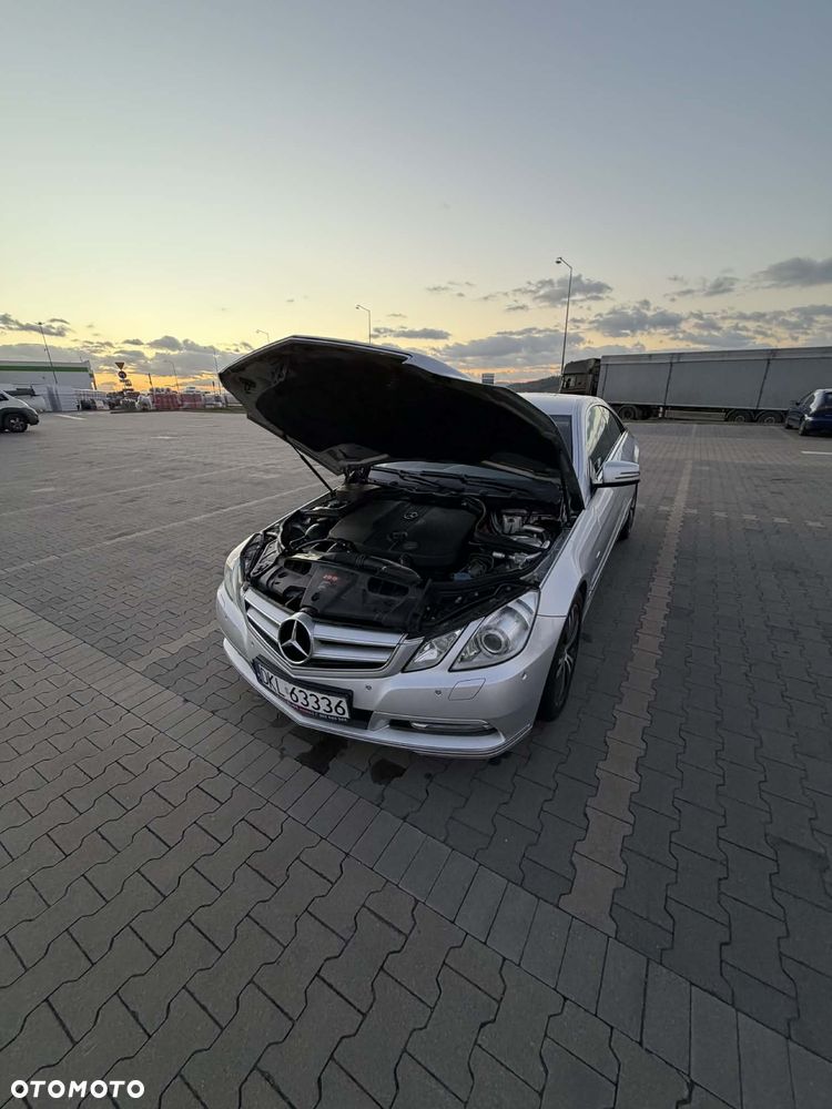 Mercedes-Benz Klasa E 220 CDI DPF BlueEFFICIENCY 7G-TRONIC Avantgarde - 16