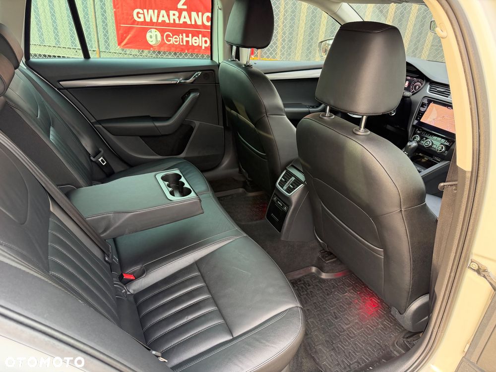Skoda Octavia 1.6 TDI DSG Premium Edition - 11