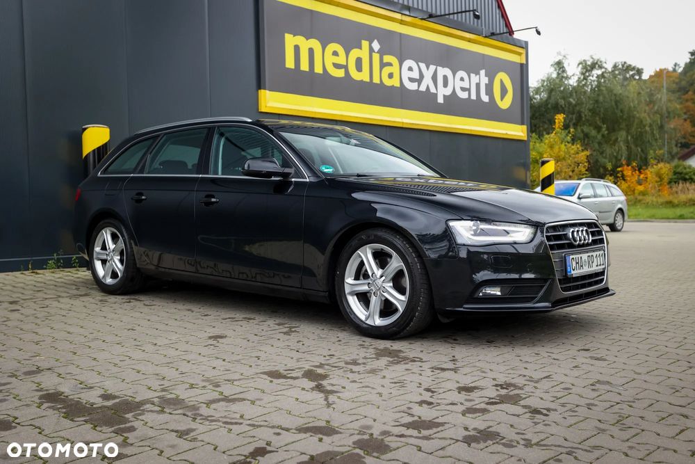 Audi A4 Avant 2.0 TDI DPF Ambiente - 12