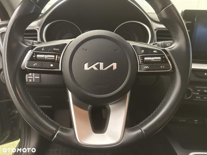 Kia Ceed 1.5 T-GDI M - 14