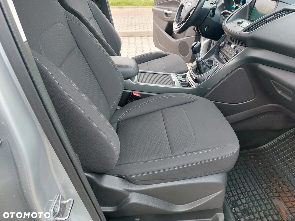 Ford Kuga 2.0 TDCi 2x4 SYNC - 17