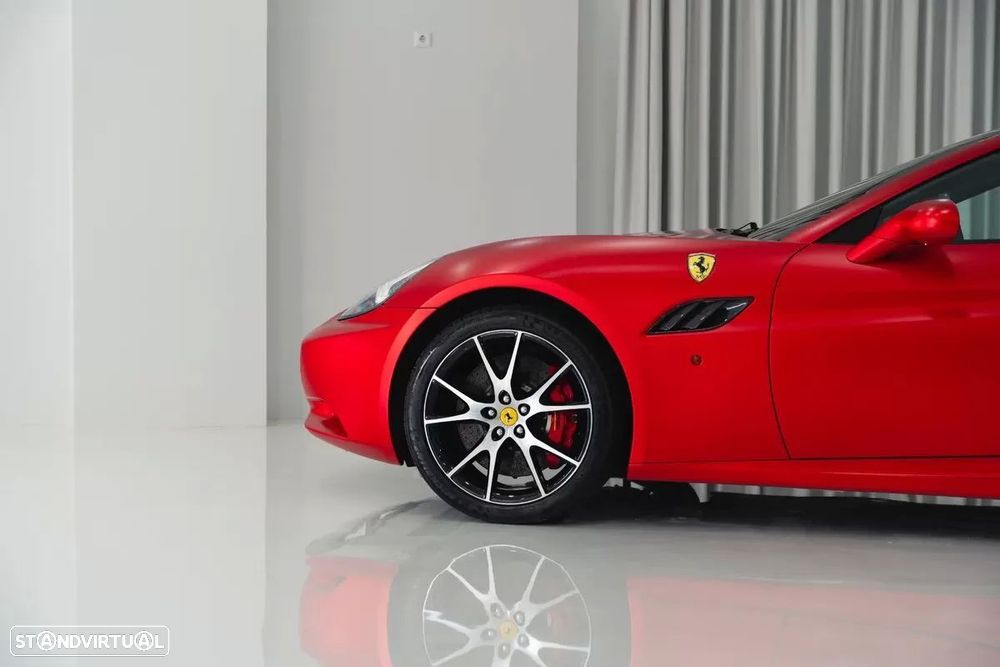 Ferrari California F1 - 12