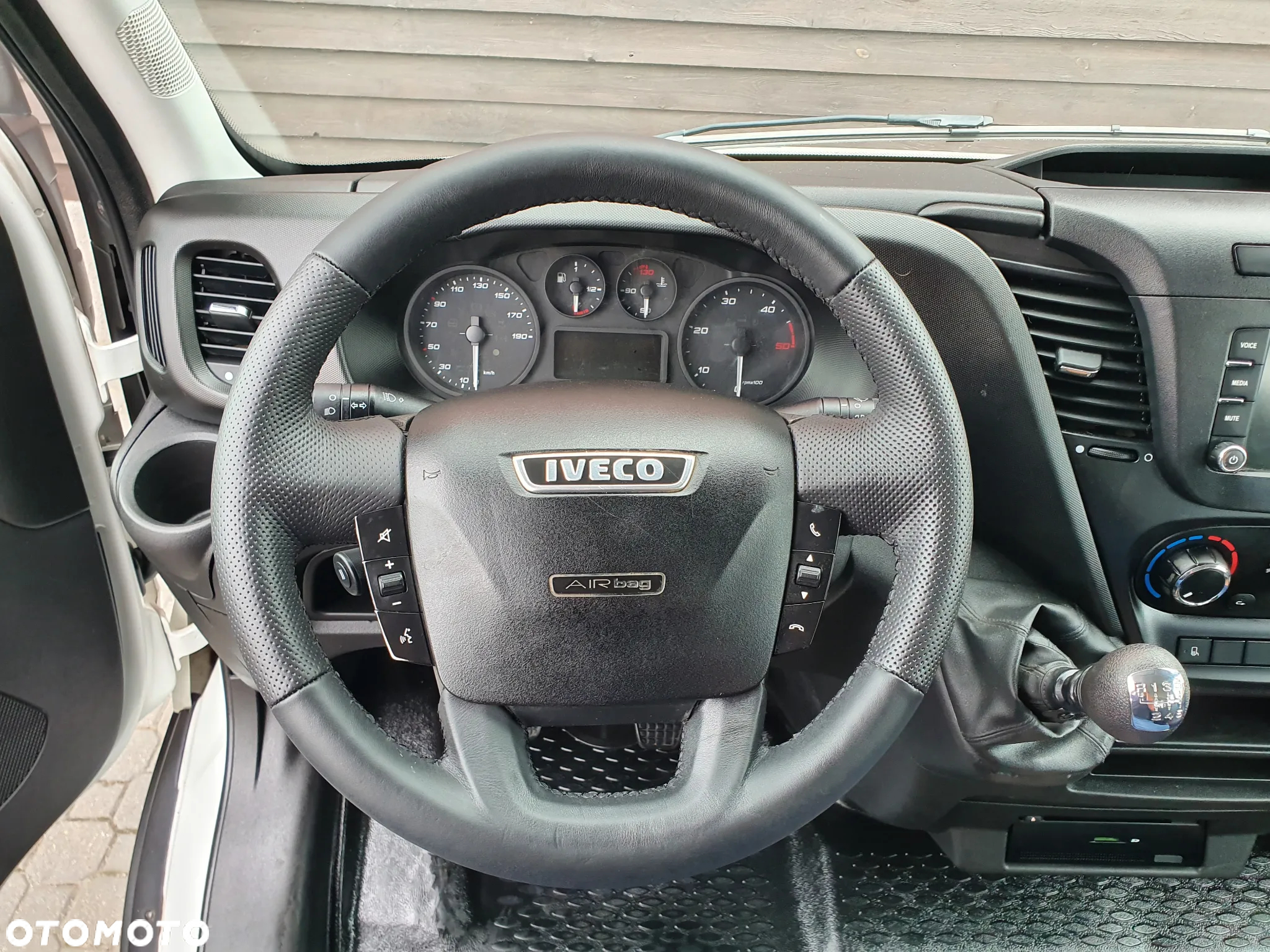 Iveco DAILY 35C15 C 15 - 22