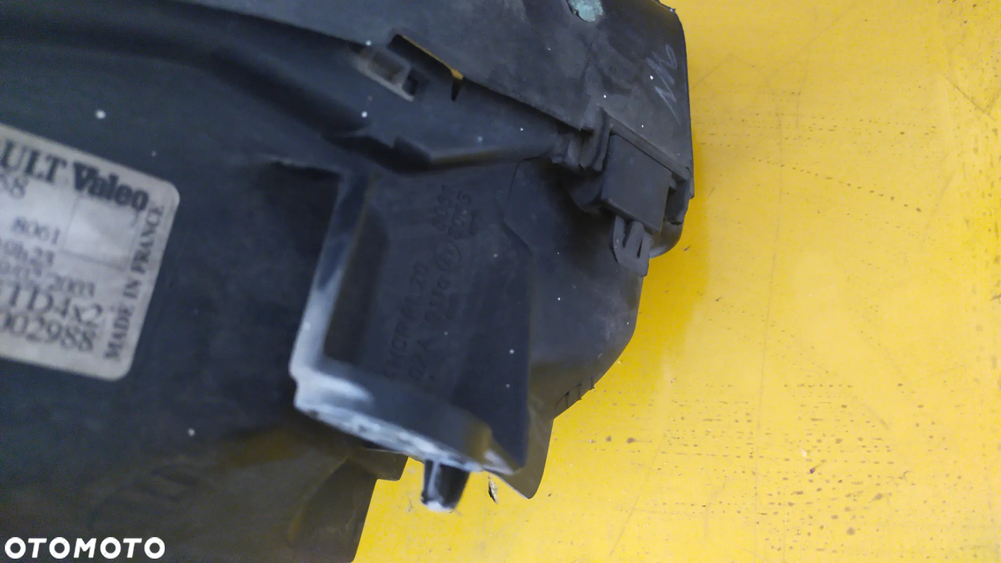 Renault Scenic  89002988 lampa przednia - 7