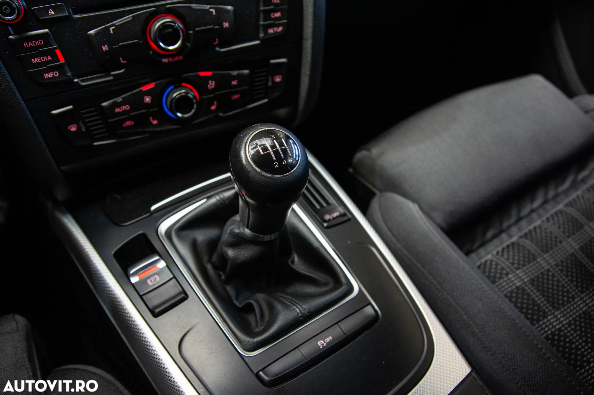 Audi A4 2.0 TDI B8 - 15