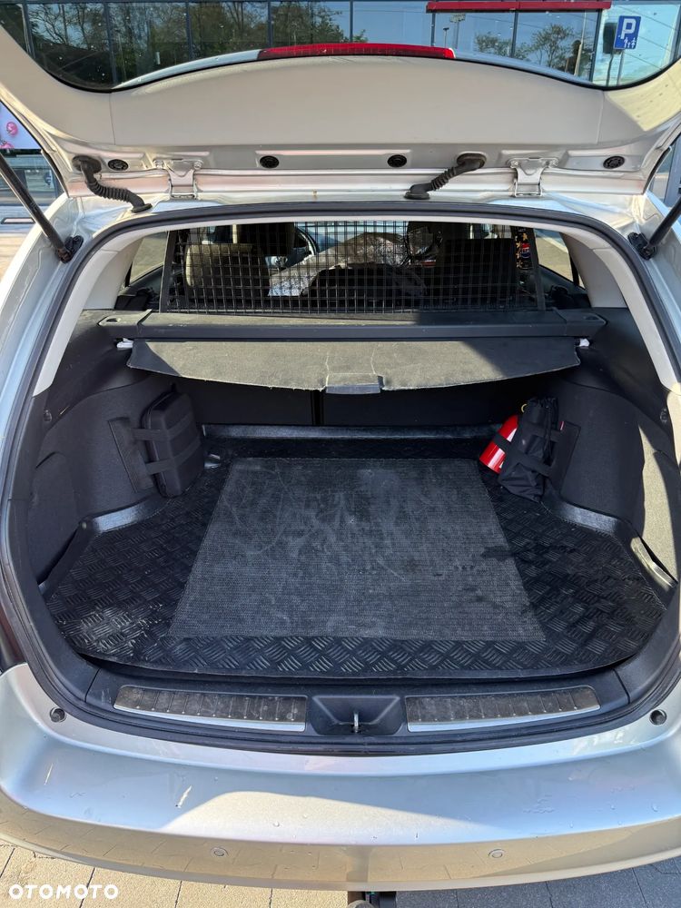 Toyota Avensis 1.8 VVT-i Automatik Sol - 23