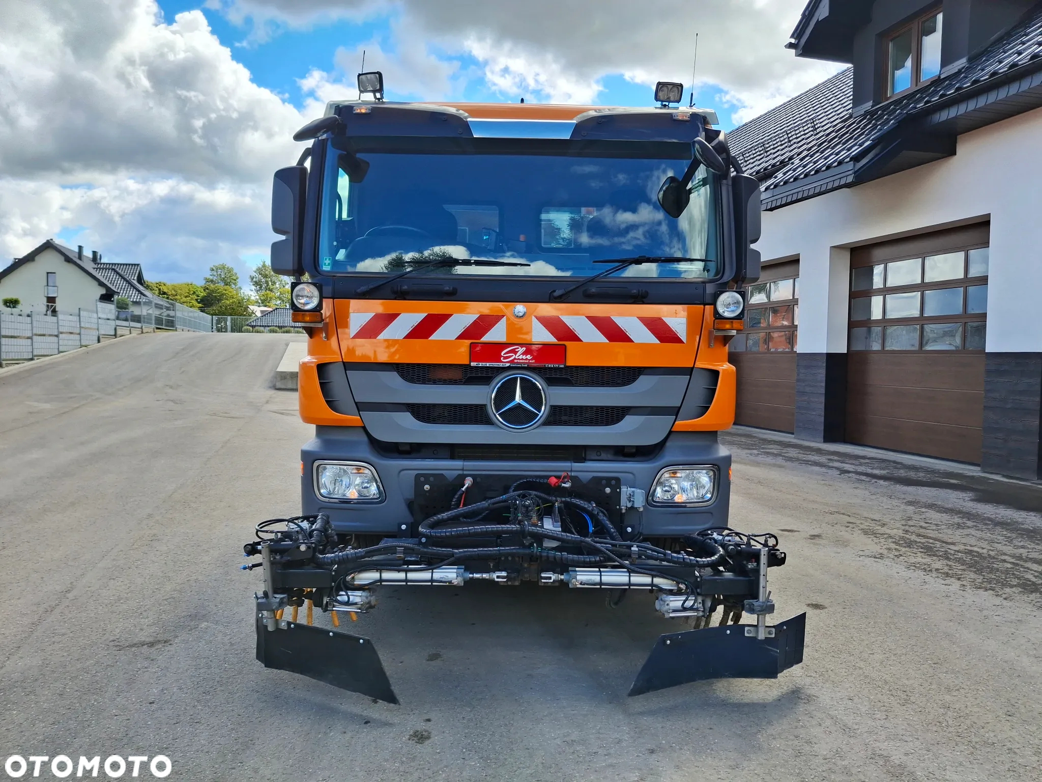 Mercedes-Benz Actros 1932 Zamiatarka FAUN Szczotki L/R Odchwaszczarka Szczotki Przednie 2014r PM10 Rura Do Liści Dodatkowy Zbiornik Wody Hydrostat Pneumatyka - 2
