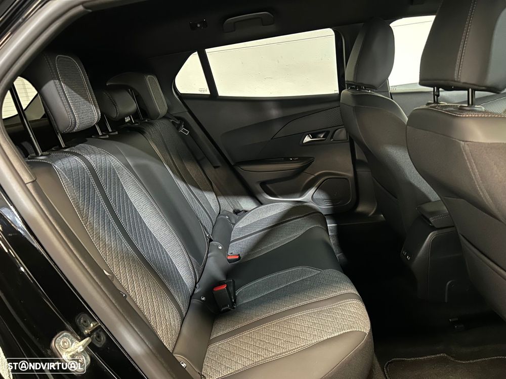 Peugeot 2008 1.2 Hybrid Allure e-DCS6 - 18