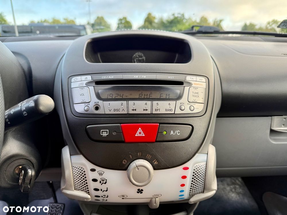 Toyota Aygo 1.0 VVT-i Luna MM A/C - 22