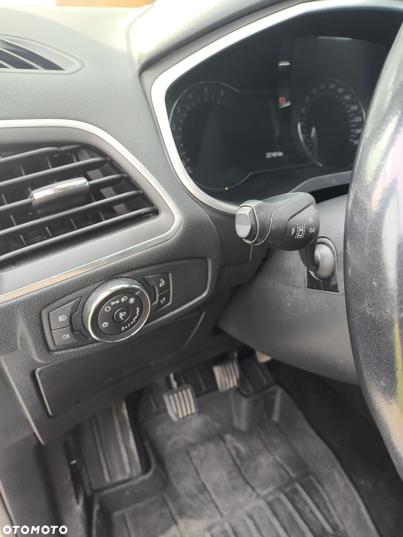 Ford S-Max 2.0 TDCi Trend - 17