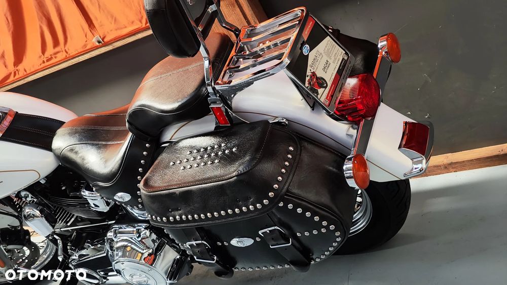 Harley-Davidson Softail Heritage Classic - 28