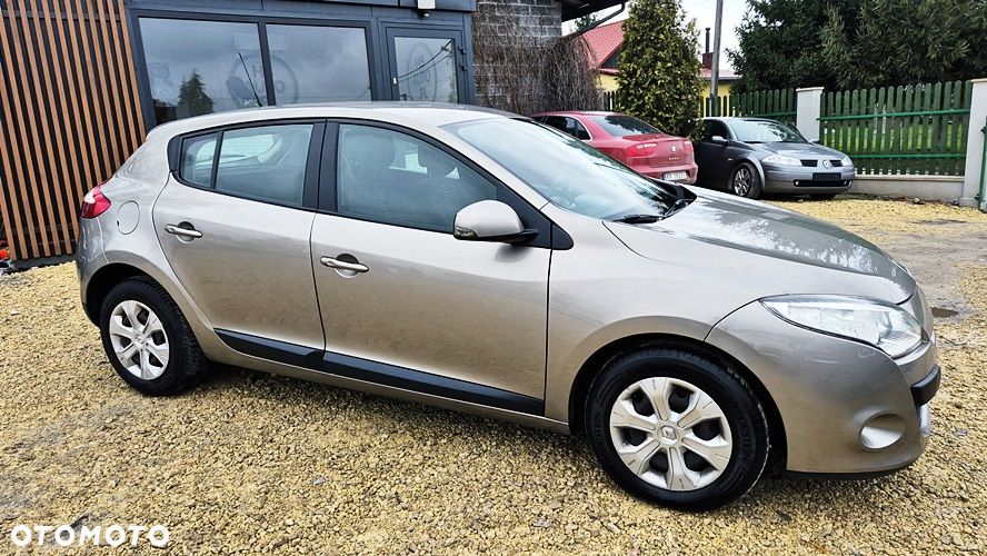 Renault Megane 1.6 16V 100 Expression - 9