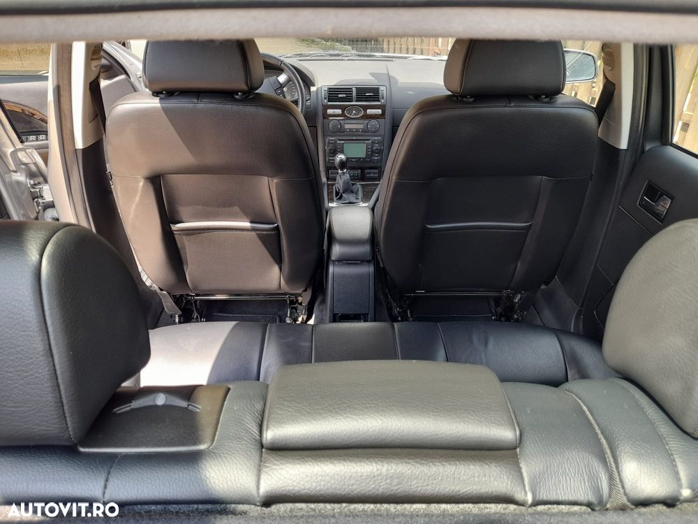 Ford Mondeo 2.0 TDCI Ghia - 16
